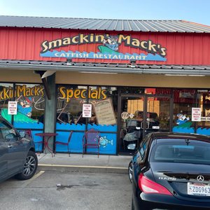 Smackin Mack's